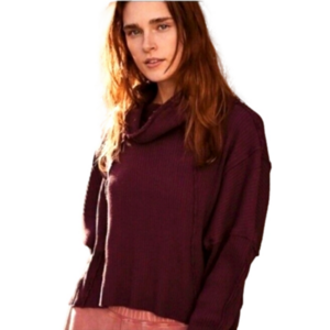 Free People| Juicy Long Sleeve Date Night NWT Cowl Neck split back tunic!